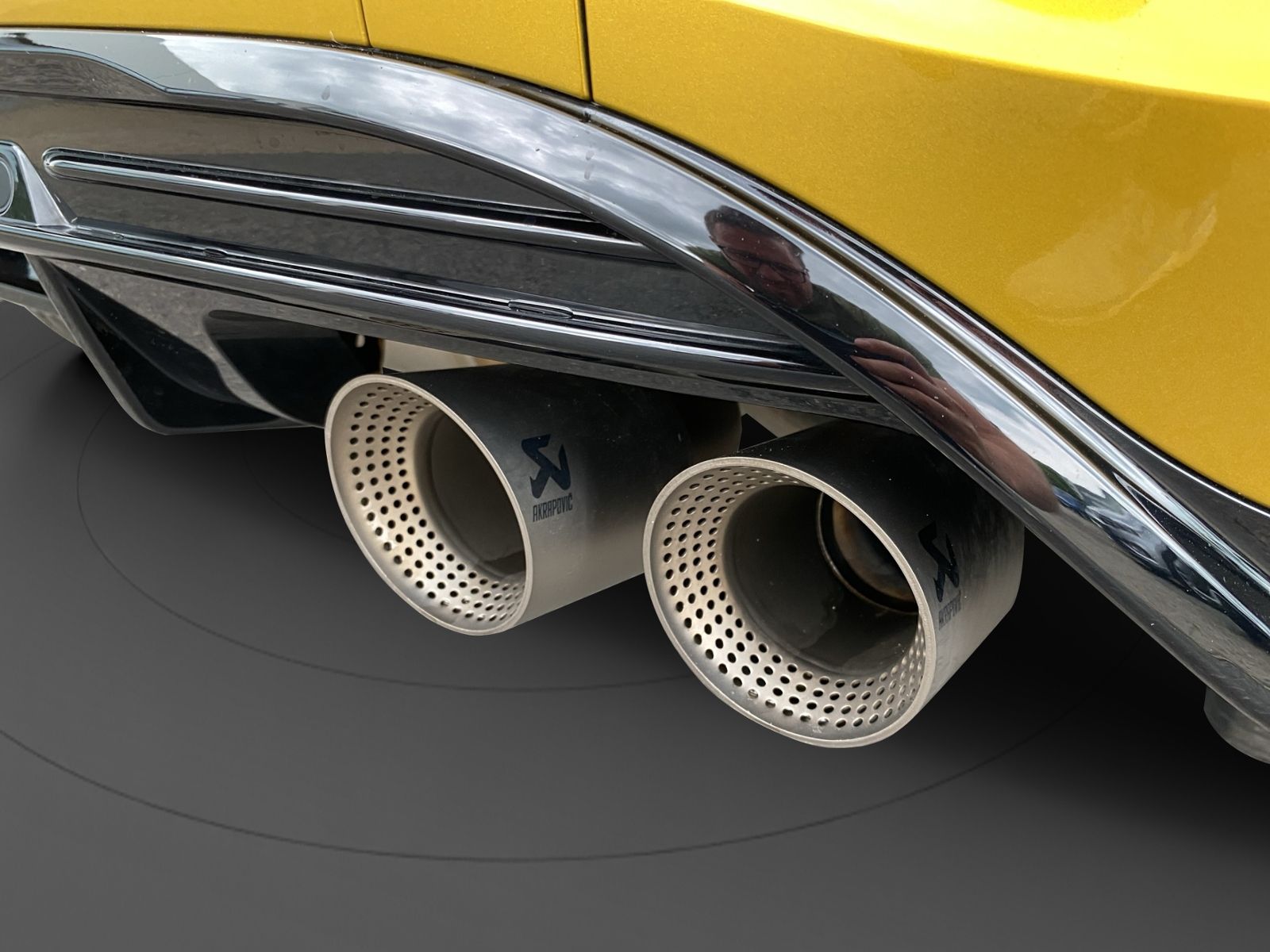 Volkswagen T-Roc R 2.0 TSI OPF 4Motion - Samsaru's Car Outlet