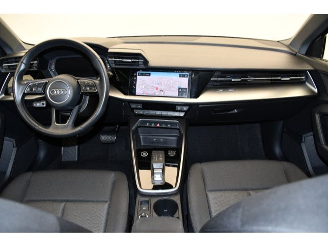 Audi A3 Sportback 30 TFSI S tronic NAVI/LED/SITZHZ