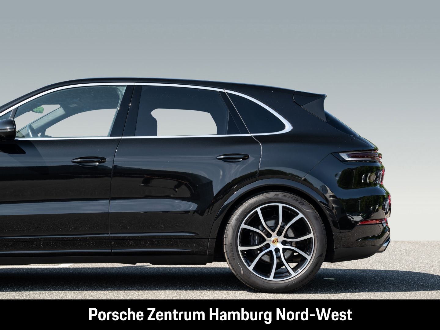 Porsche Cayenne PASM Panorama Dach BOSE 21-Zoll HUD 360°