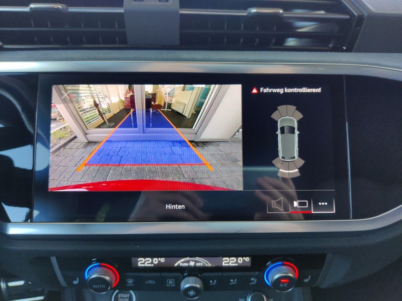 Audi Q3 40 TFSI quattro S tronic S line - Samsaru's Car Outlet