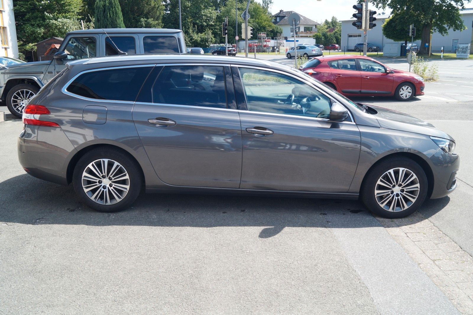 Peugeot 308 SW Allure - Samsaru's Car Outlet