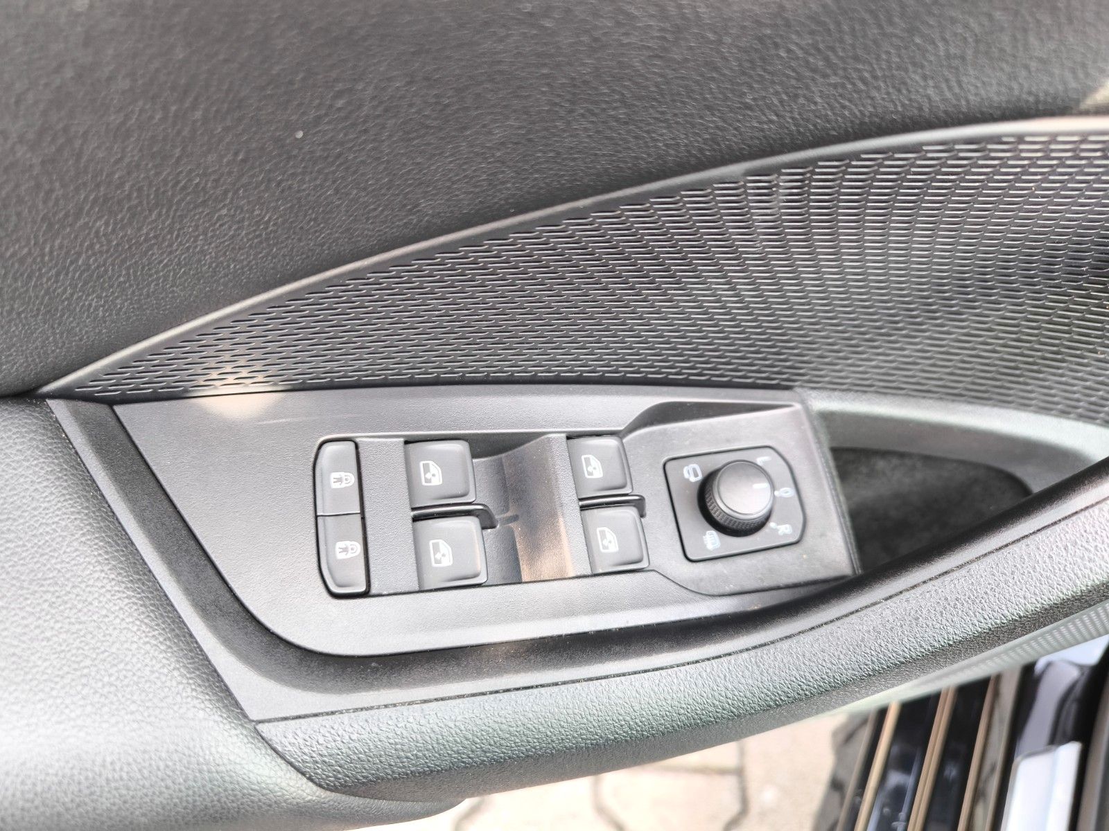 Skoda Octavia Combi First Edition iV - Samsaru's Car Outlet