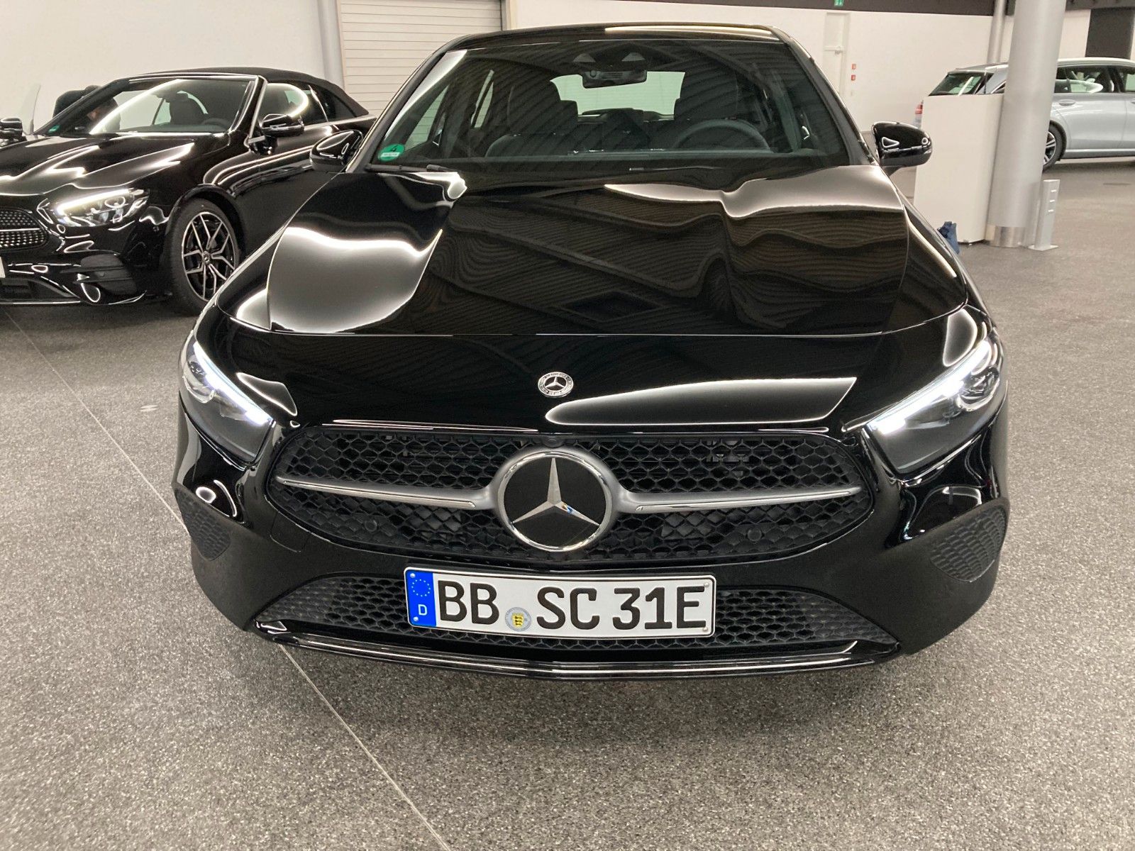 Mercedes-Benz A 250 e - Samsaru's Car Outlet