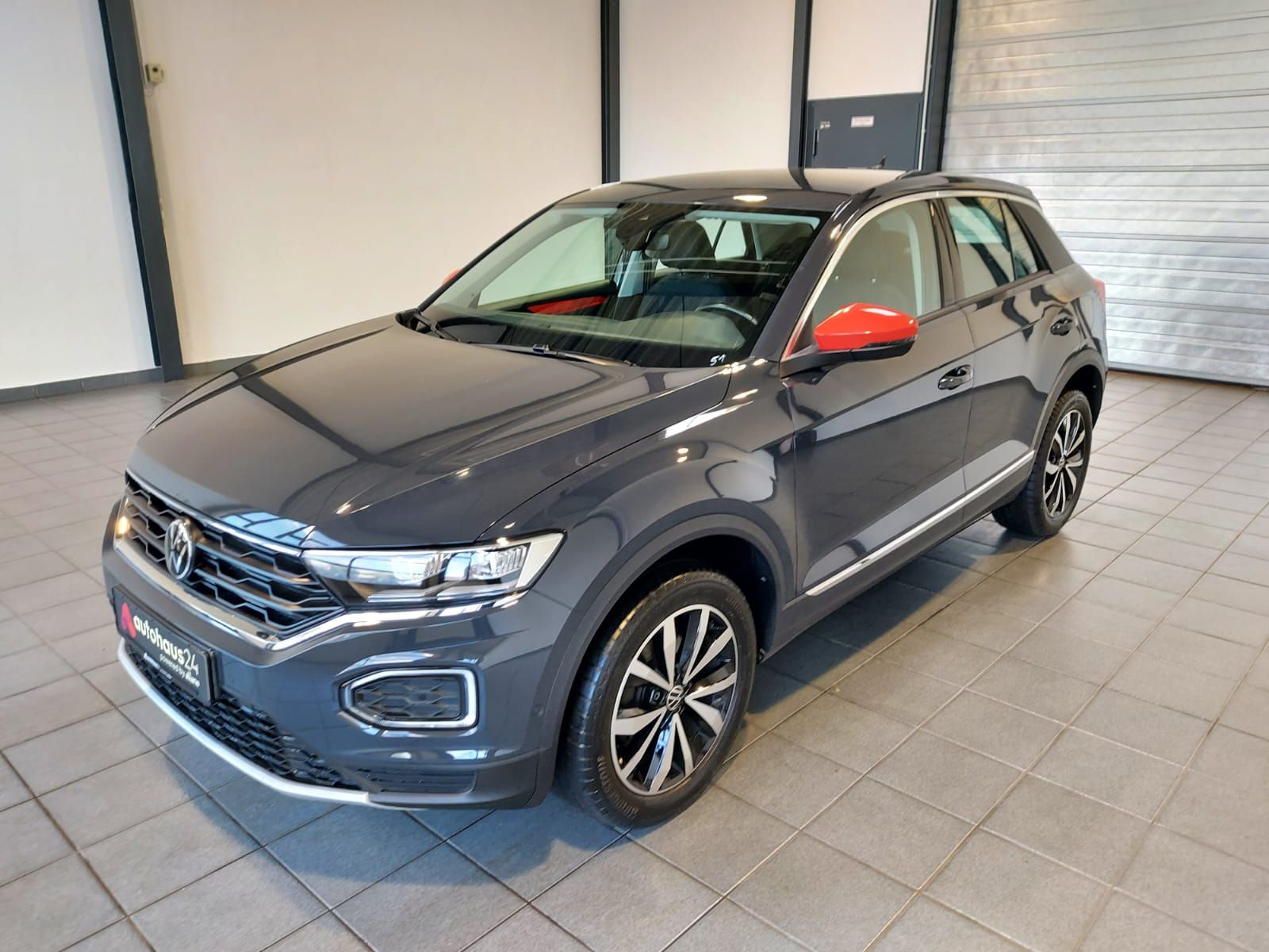 Volkswagen T-Roc 1.0 TSI Style - Samsaru's Car Outlet