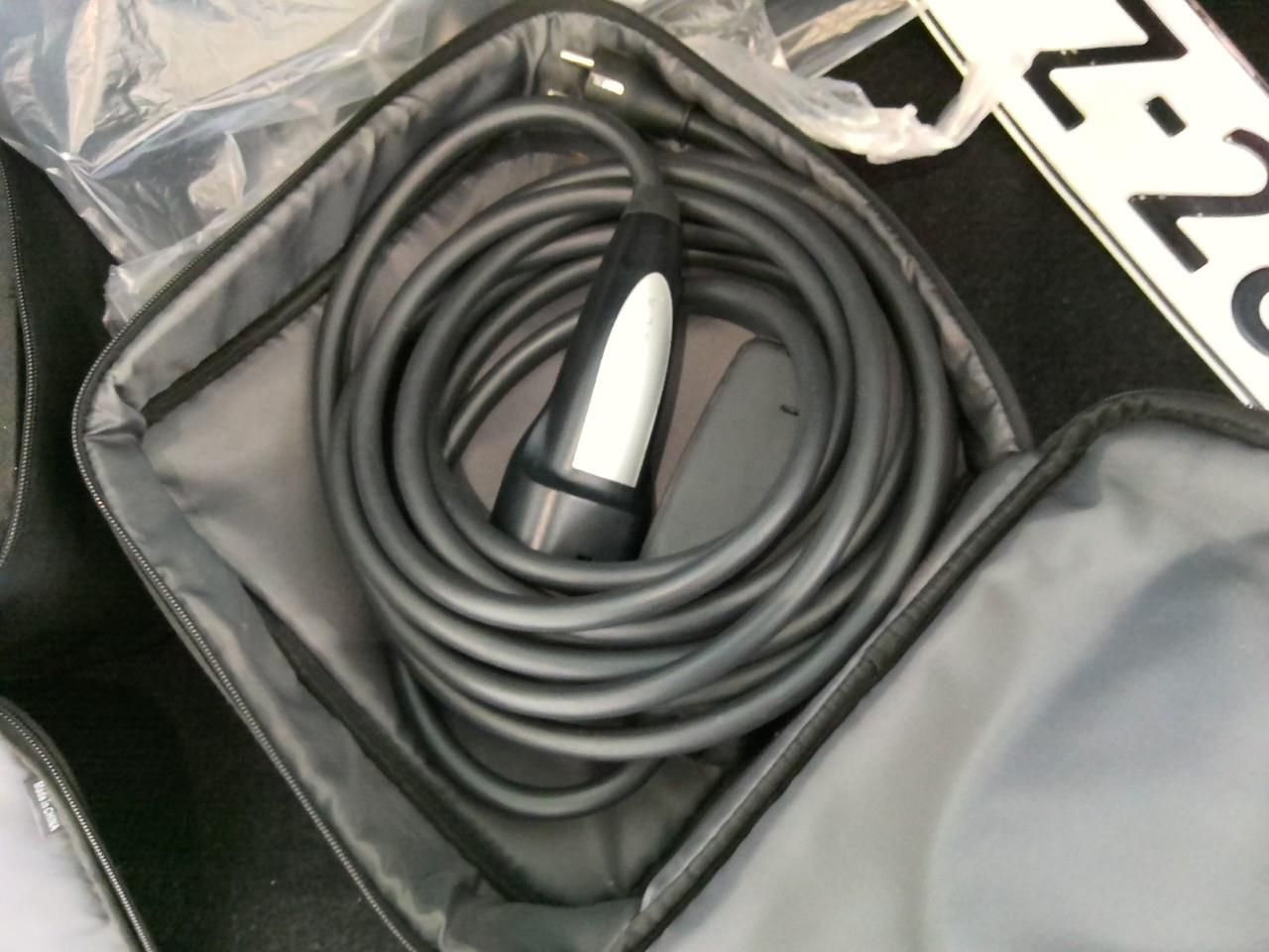 Tesla Model Y Standard RWD Plus 351pk 94.2% SoH [ TREK