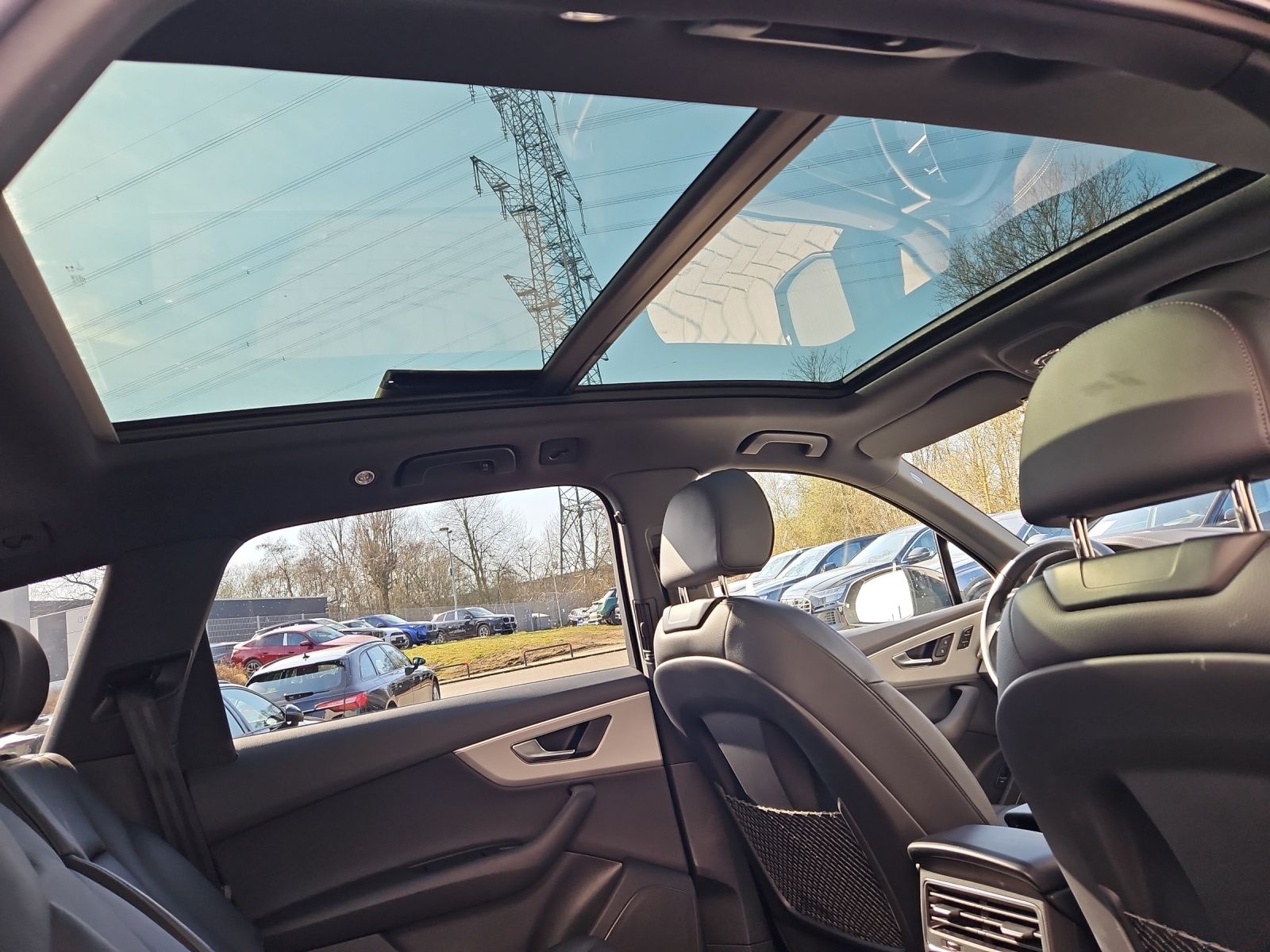 Audi Q7 55 TFSI tiptronic quattro S line NaviPlus Mat