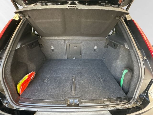 Volvo XC40 P8 Recharge Twin Plus AHK 20Zoll Leder