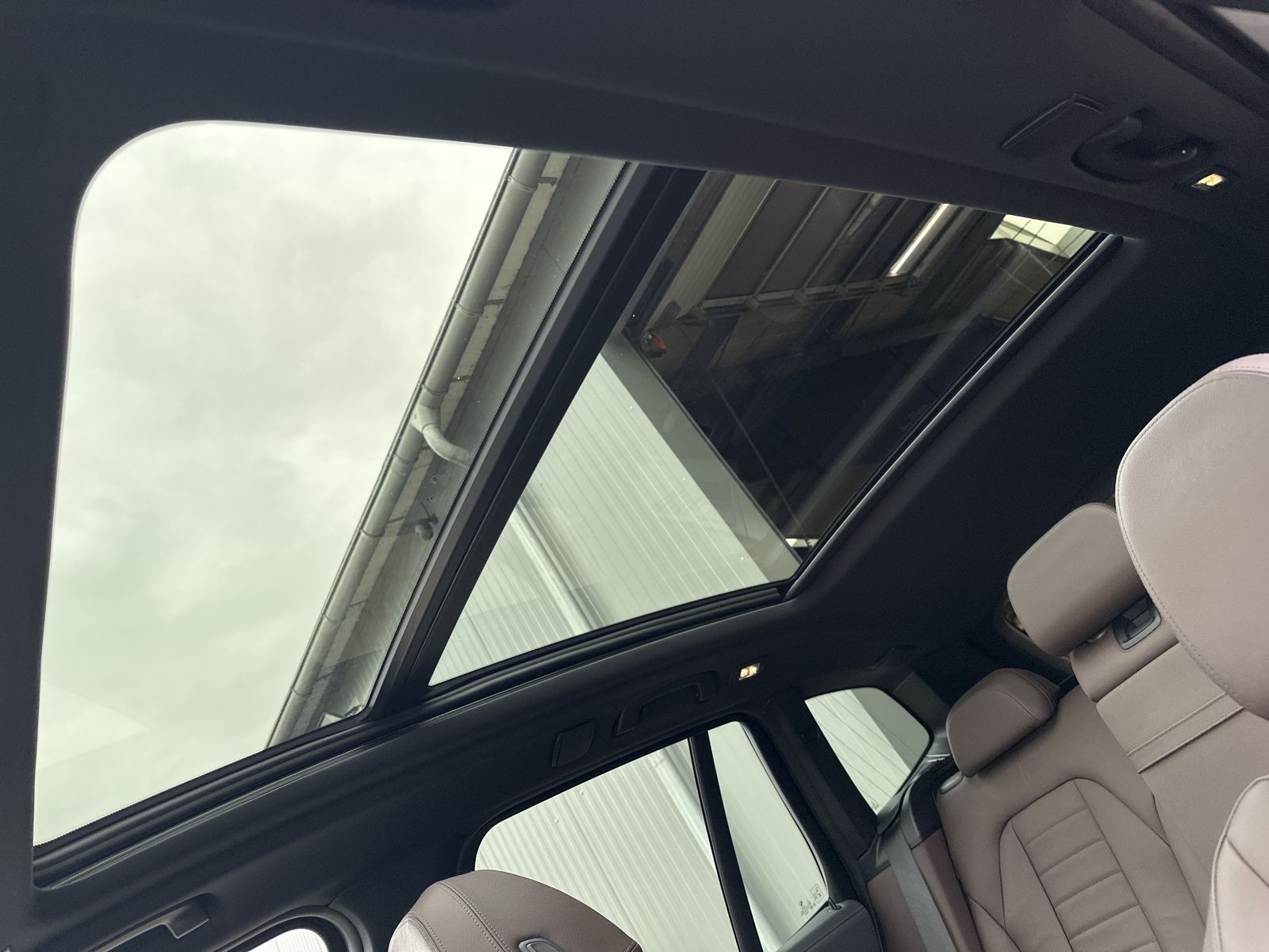 BMW iX3 Impressive NAV+LASER+ACC+KAMERA+PANO+HUD+AHK