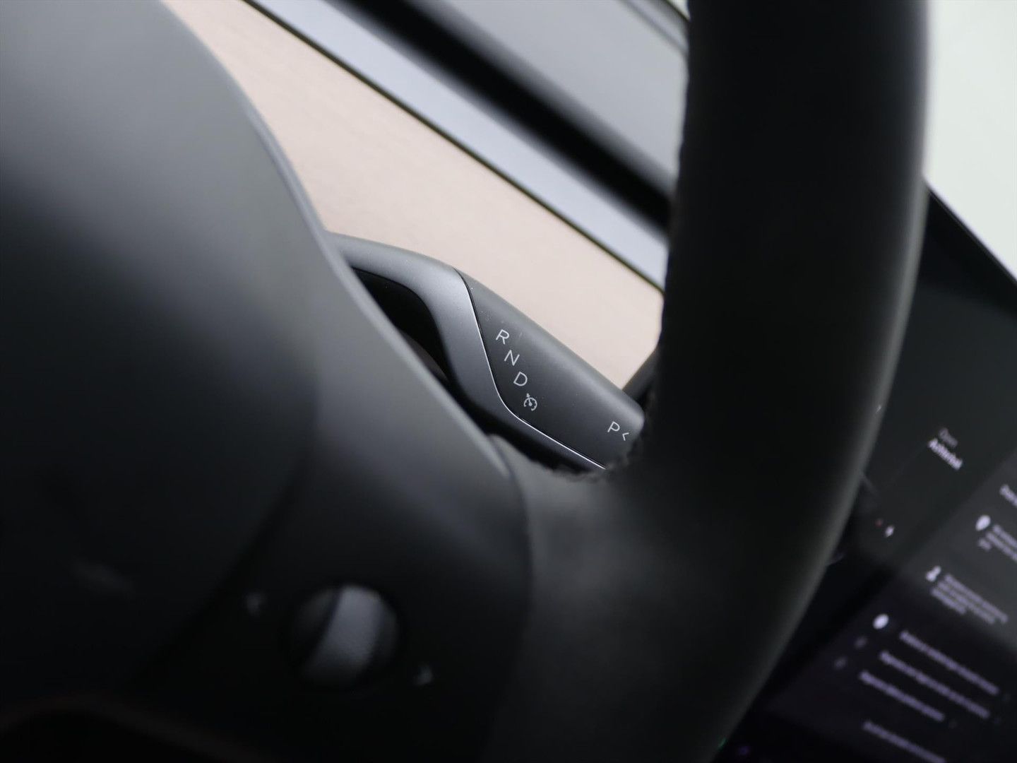 Tesla Model Y Long Range AWD 351pk [ AMD RYZEN+AUTOPIL