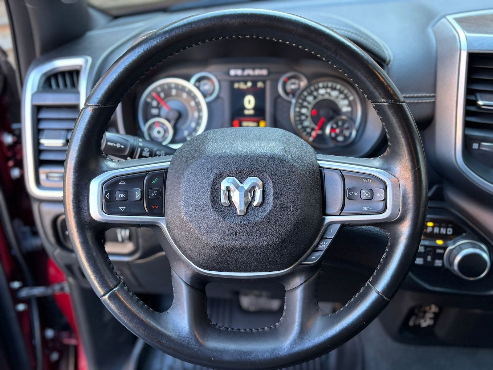 Dodge RAM 1500 5,7L BigHorn Crew Cab LED AHK 4x4