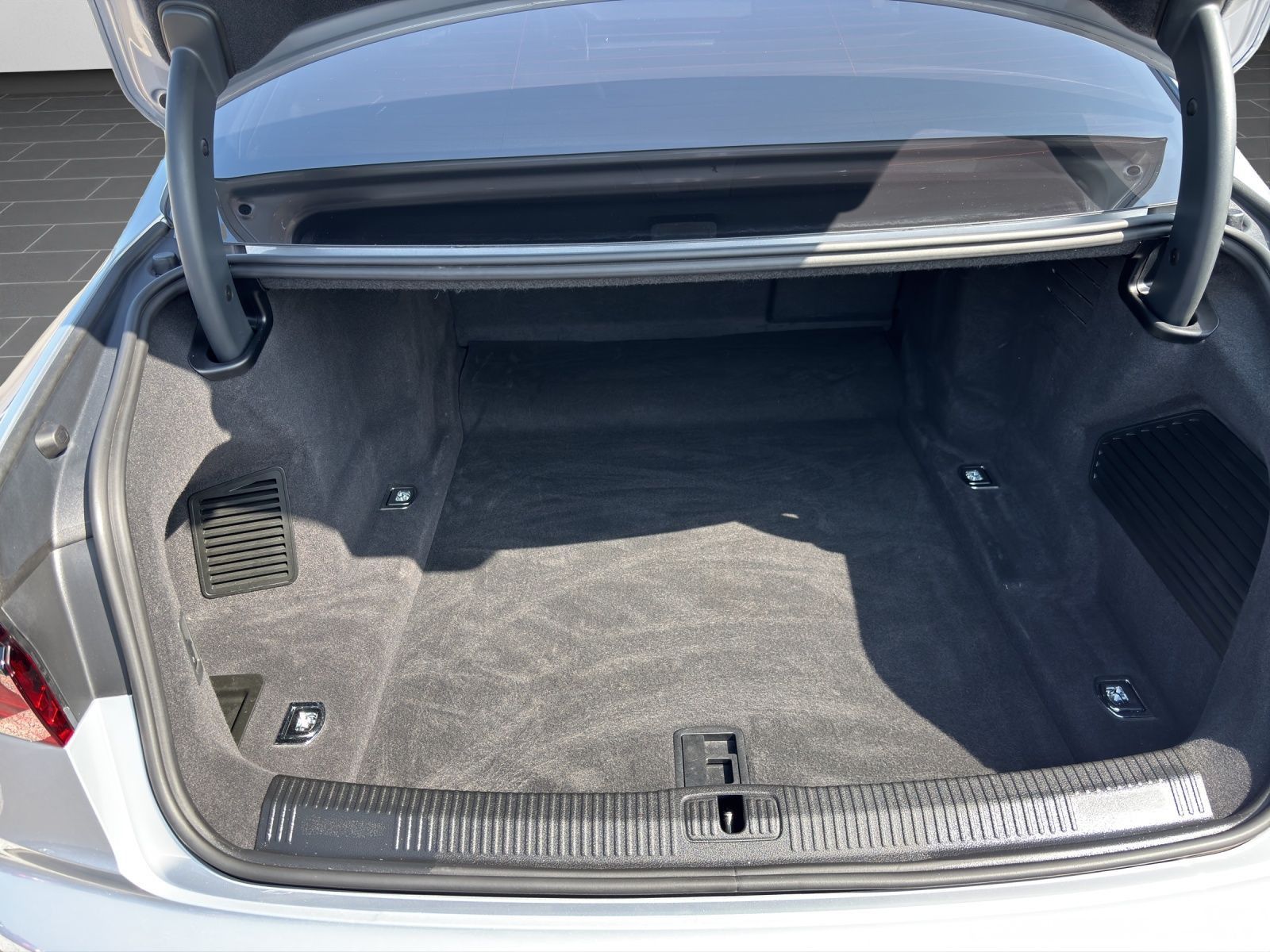Audi A8 50 TDI quattro S line - Samsaru's Car Outlet