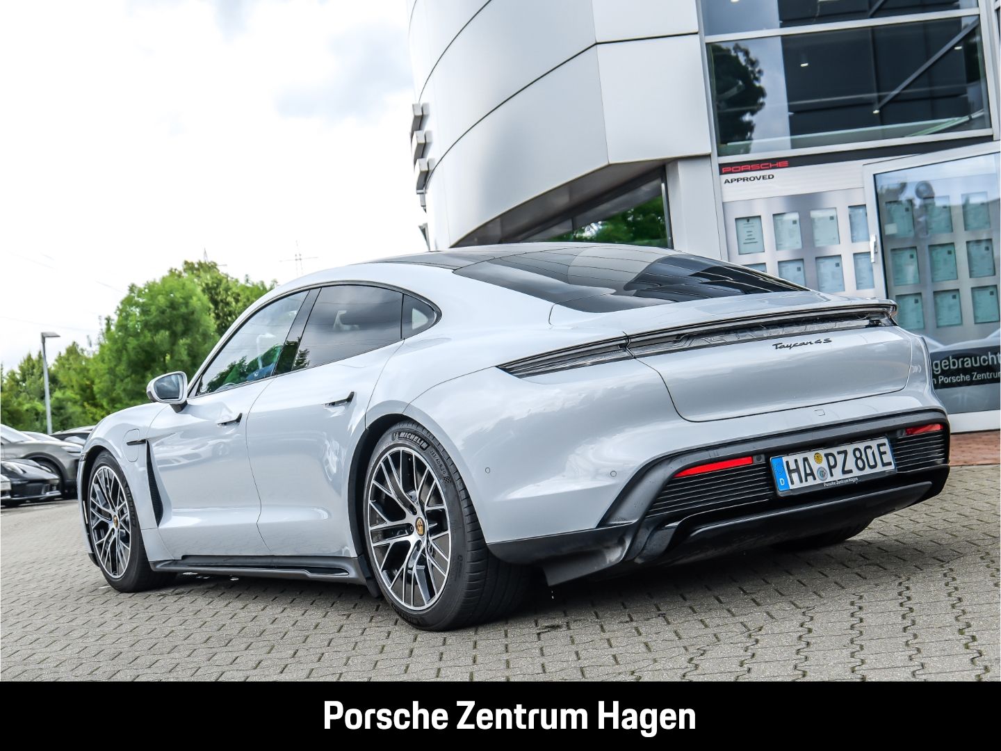 Porsche Taycan 4S SportDesign Surround-View LED-Matrix