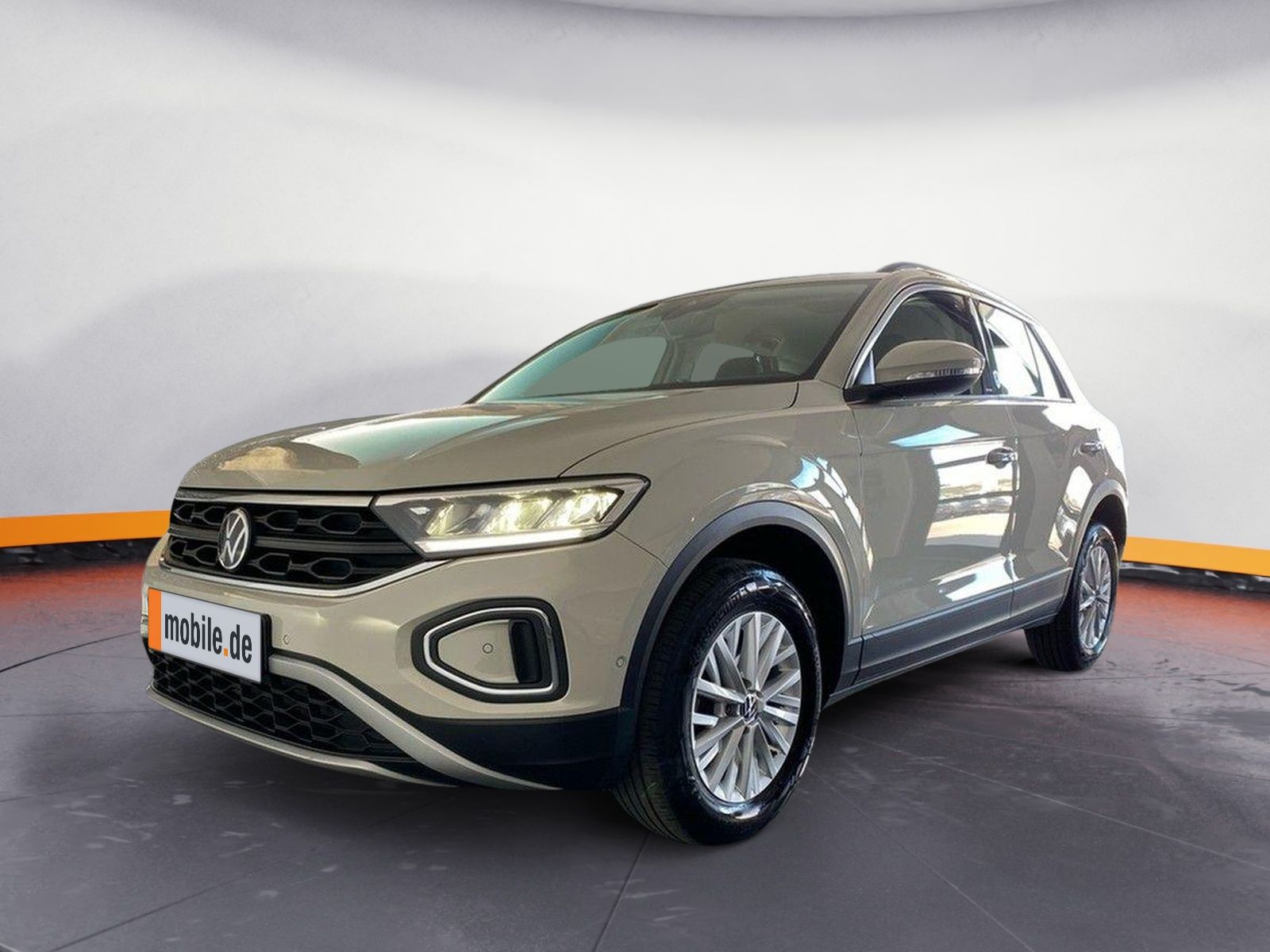 Volkswagen T-Roc 1.0 TSI Life - Samsaru's Car Outlet