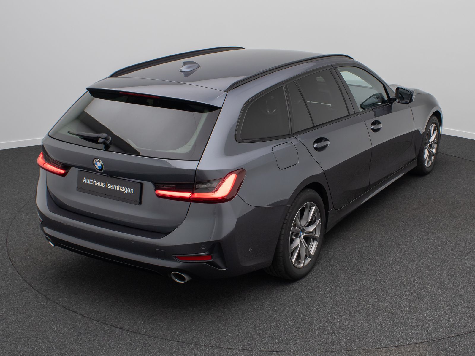 BMW 320d xD Sport Line - Samsaru's Car Outlet