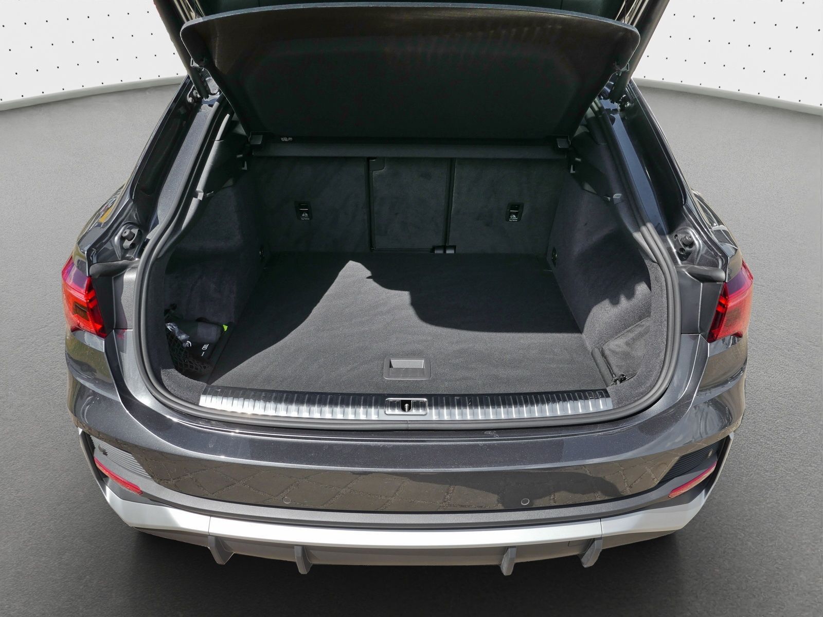 Audi Q3 Sportback 45 TFSI quattro S line - Samsaru's Car Outlet