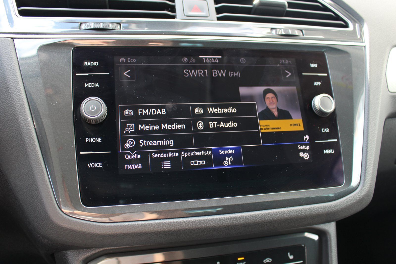 Volkswagen Tiguan 1.5 TSI DSG Move - Samsaru's Car Outlet