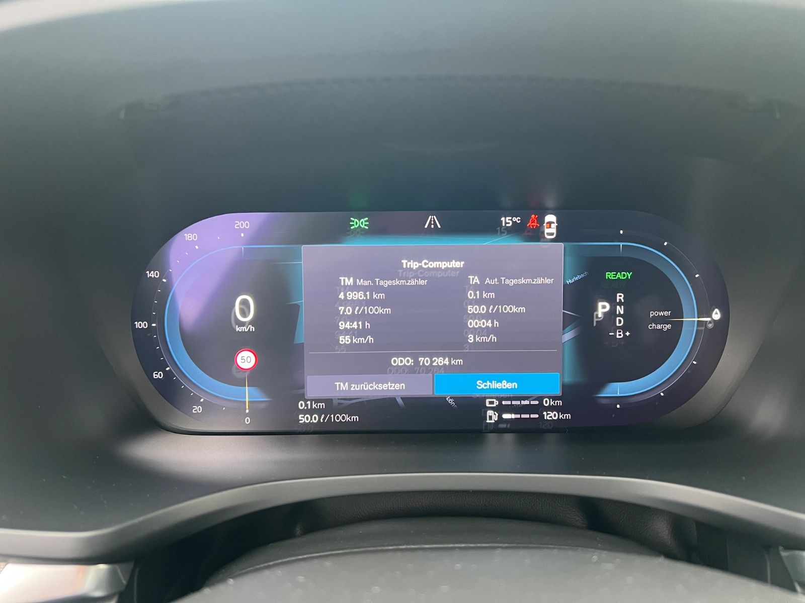 Volvo V60 Recharge T6 AWD PLUS DARK AHK GARANTIE