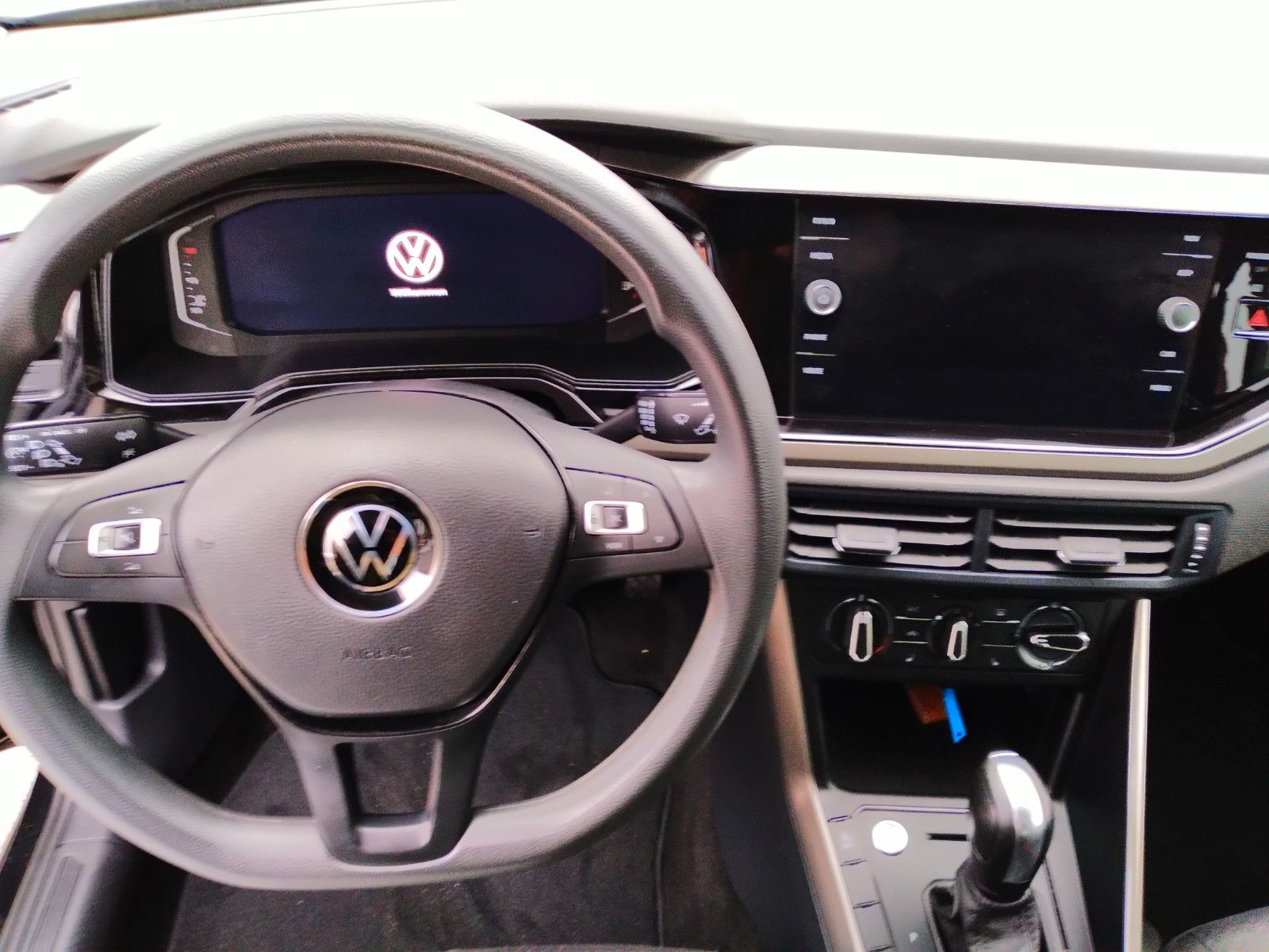 Volkswagen Polo 1.0 TSI DSG Comfortline - Samsaru's Car Outlet
