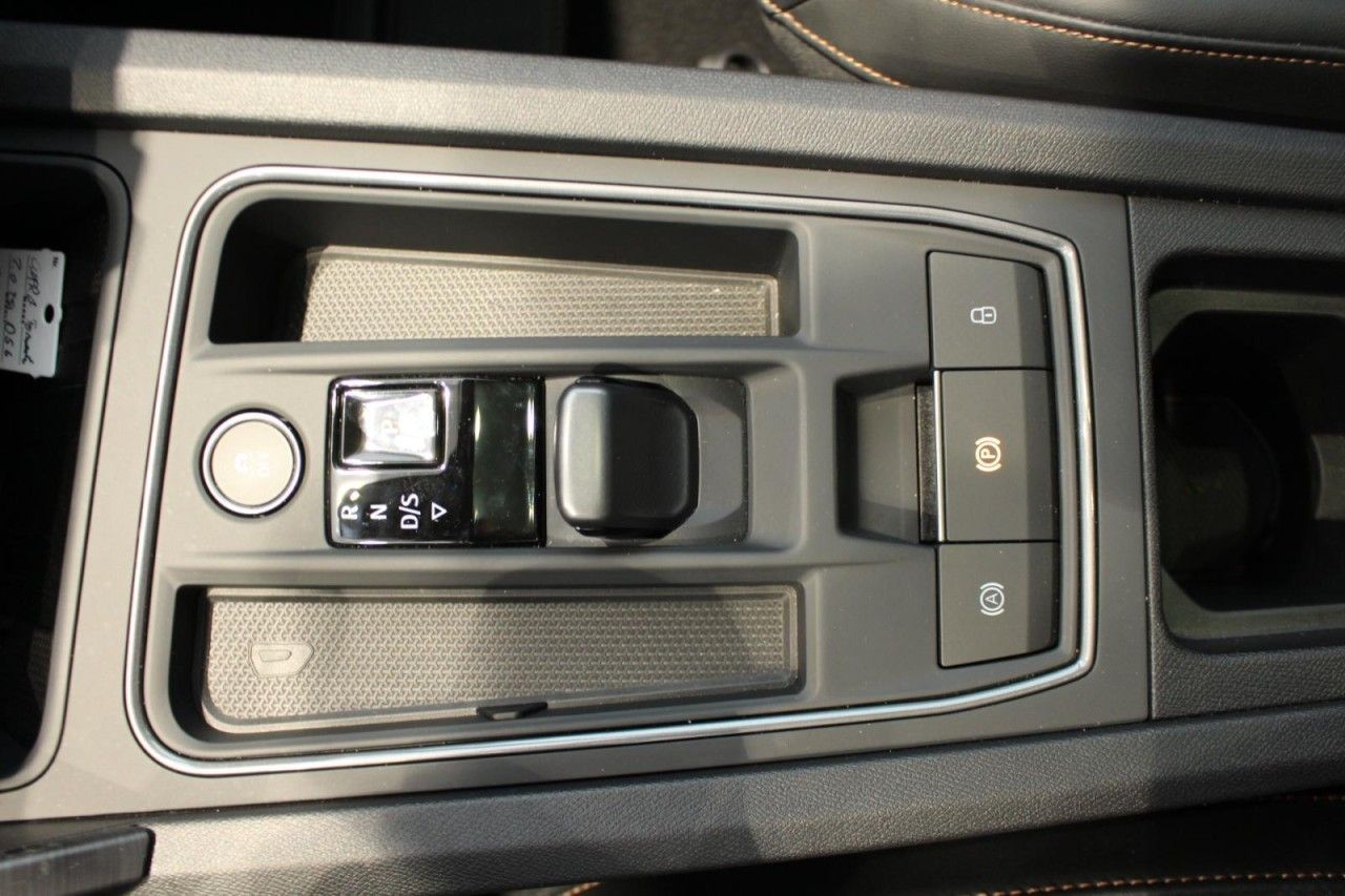 Cupra Formentor VZ 2.0 TSI DSG 4Drive 4JGAR/AHK/PANO/e