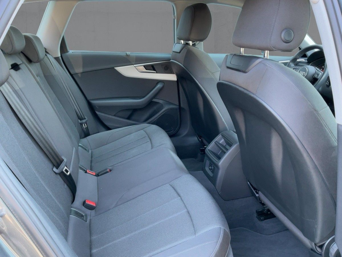 Audi A4 Avant 35 TFSI S-TR S-LINE - Samsaru's Car Outlet