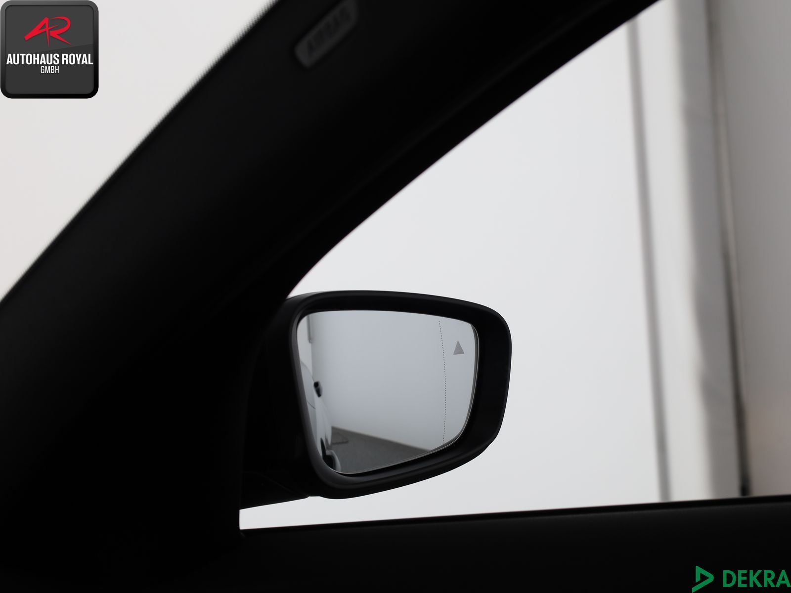 BMW 330 e - Samsaru's Car Outlet