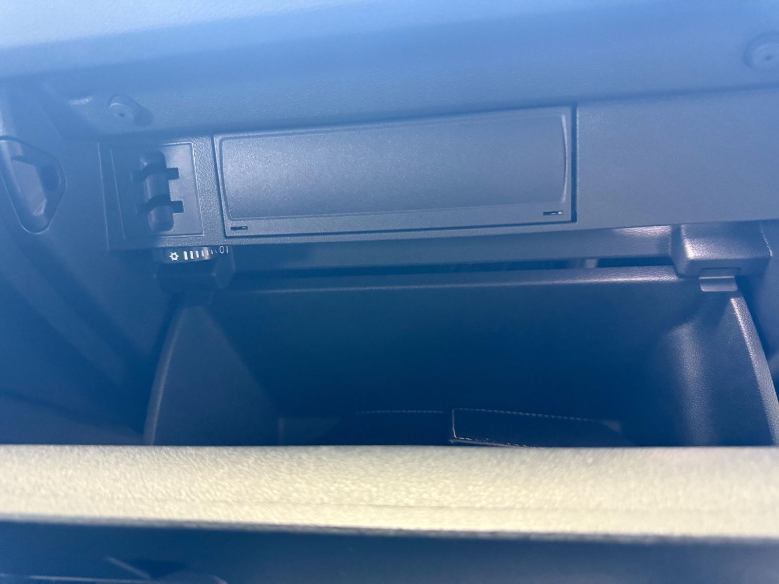 Volkswagen Tiguan Elegance 2.0 TDI DSG - Samsaru's Car Outlet