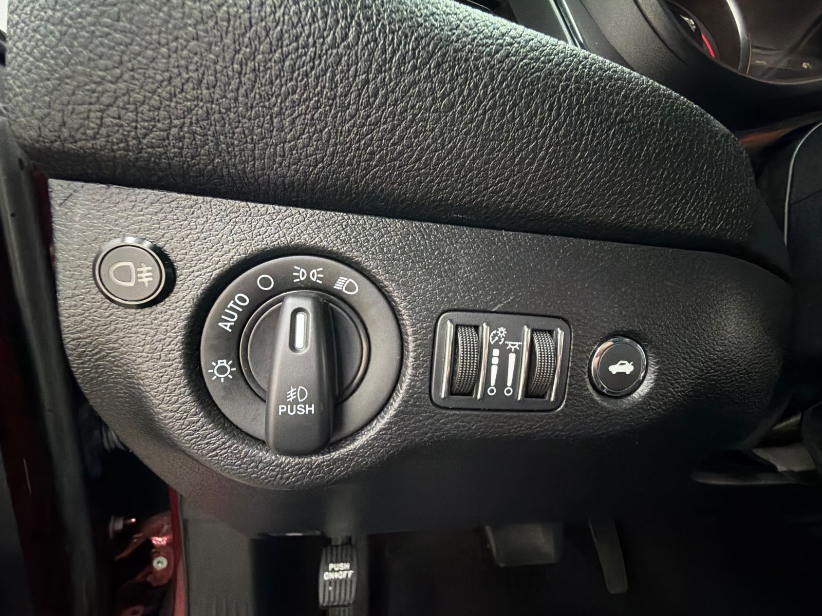 Dodge Challenger R/T 5.7 V8/Octane-Red/Carplay/20"