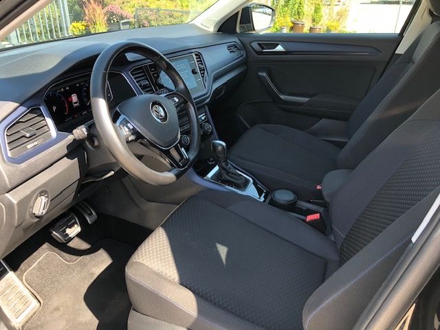Volkswagen T-Roc R Line - Samsaru's Car Outlet