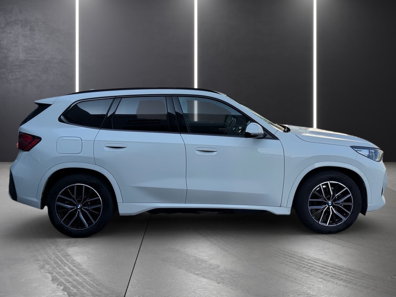 BMW X1 xDrive20d M SPORTPAKET - Samsaru's Car Outlet