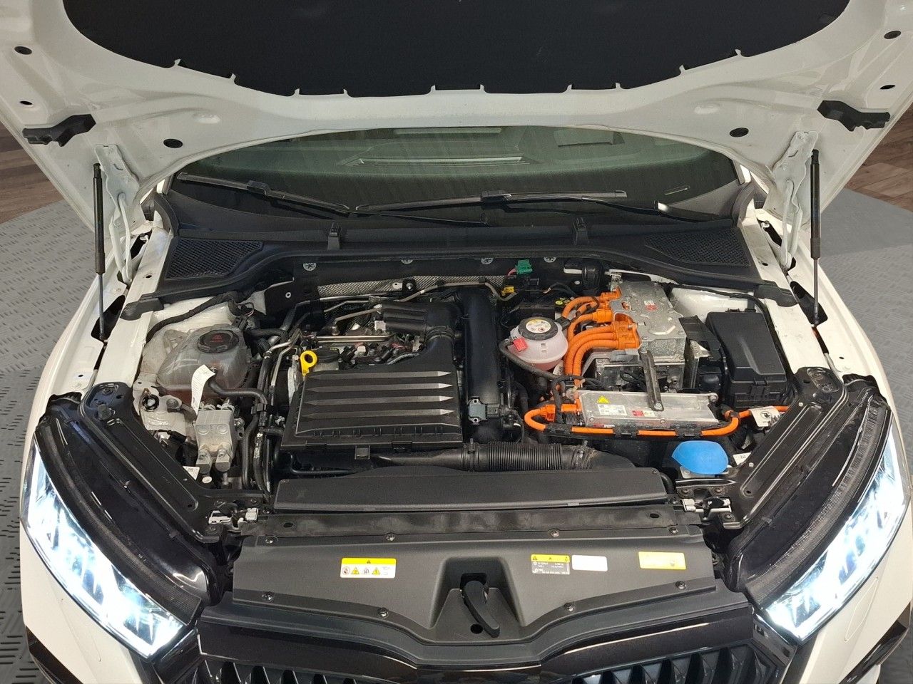 Skoda Octavia Lim 1.4 TSI DSG RS iV CANTON+DCC+KAM+HUD