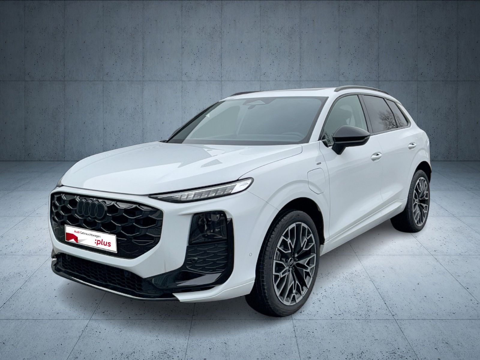 Audi Q3 SUV e-hybrid S tr. S line AHK PANO LED ACC Ca