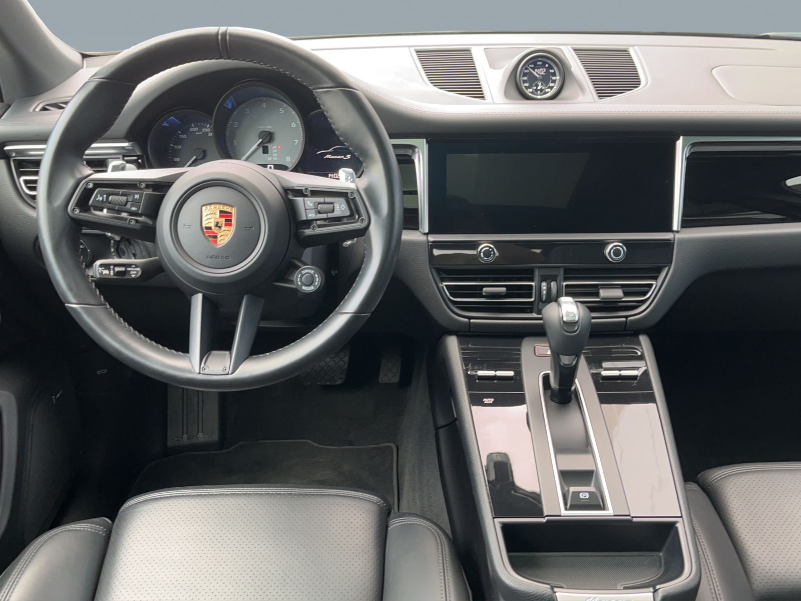 Porsche Macan S - Samsaru's Car Outlet