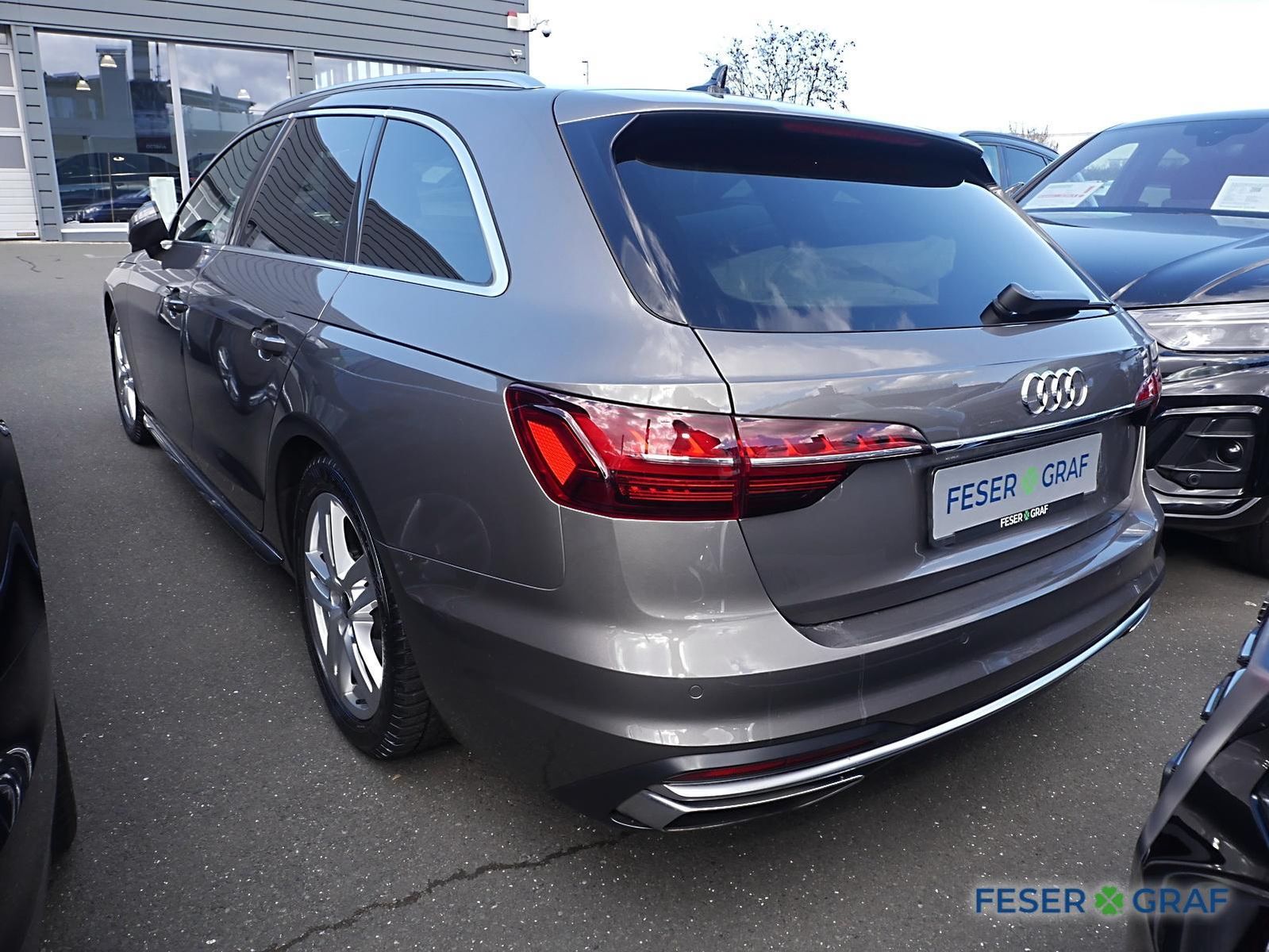 Audi A4 Av. 35 TDI S line - Samsaru's Car Outlet