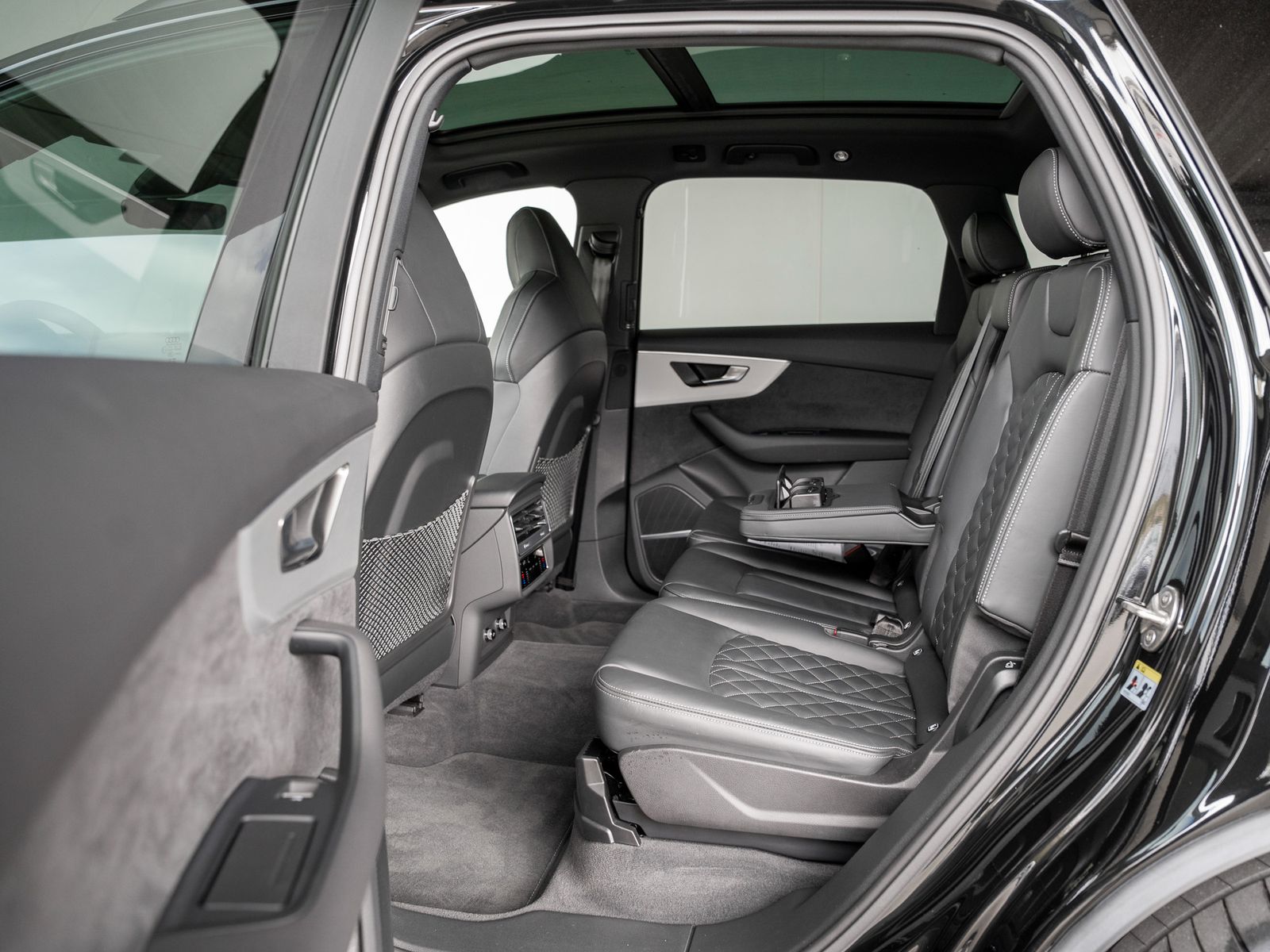 Audi Q7 SUV S line S line 50 TDI quattro 210(286) tip