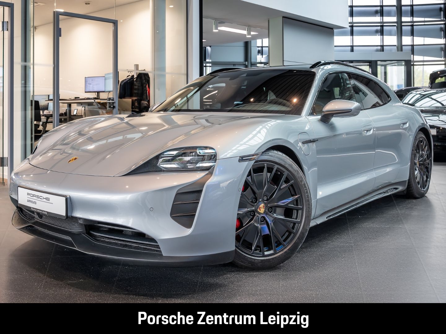 Porsche Taycan GTS Sport Turismo HeadUp InnoDrive Matrix