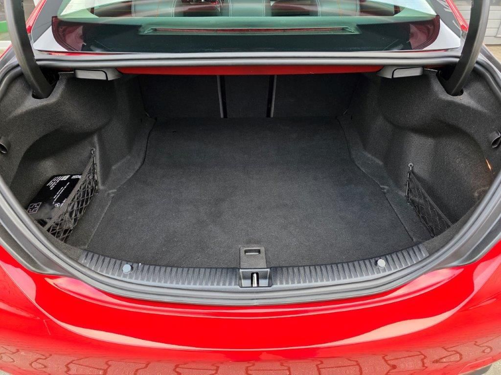 Mercedes-Benz C 200 d Avantgarde - Samsaru's Car Outlet
