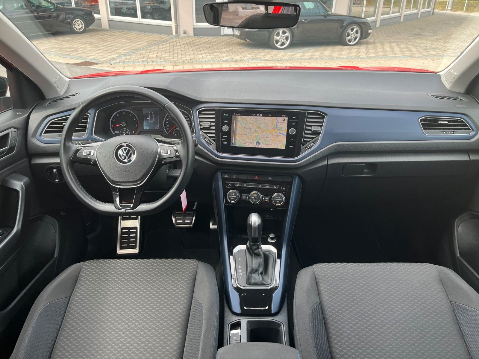 Volkswagen T-Roc 1.5 TSI DSG UNITED - Samsaru's Car Outlet