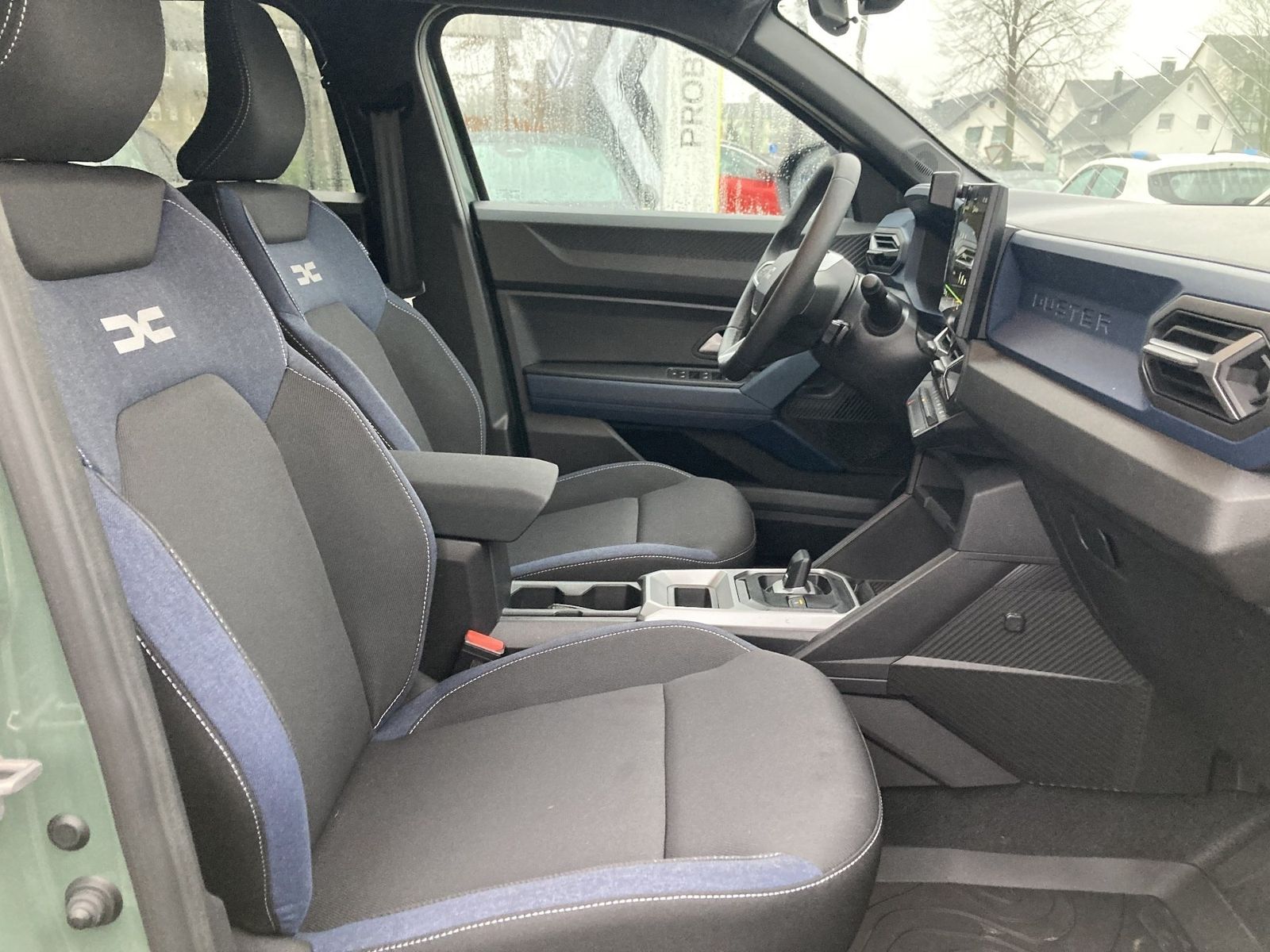 Dacia Duster Journey HYBRID - Samsaru's Car Outlet