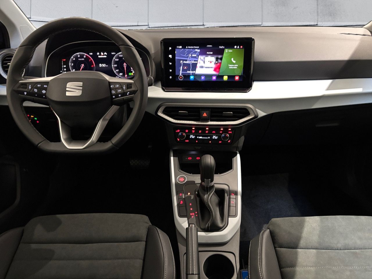 Seat Arona 1.0 TSI DSG Road Ed SOUND NAVI PDC V+H AHK