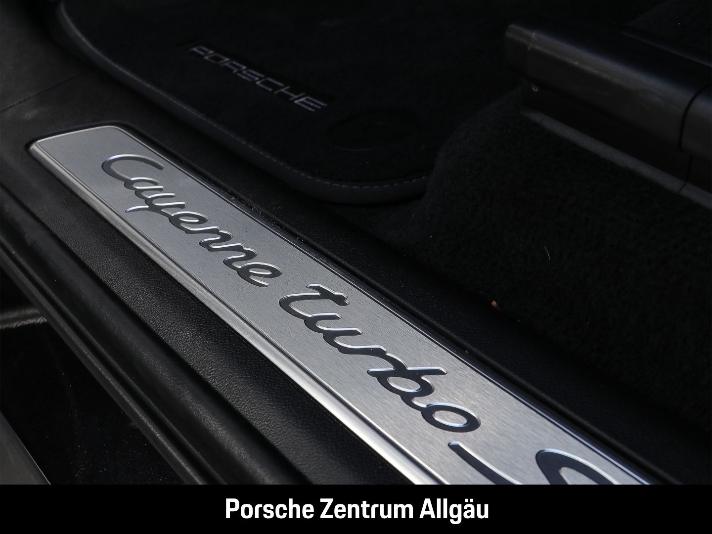 Porsche Cayenne Turbo S E-Hybrid Coupe Burmester
