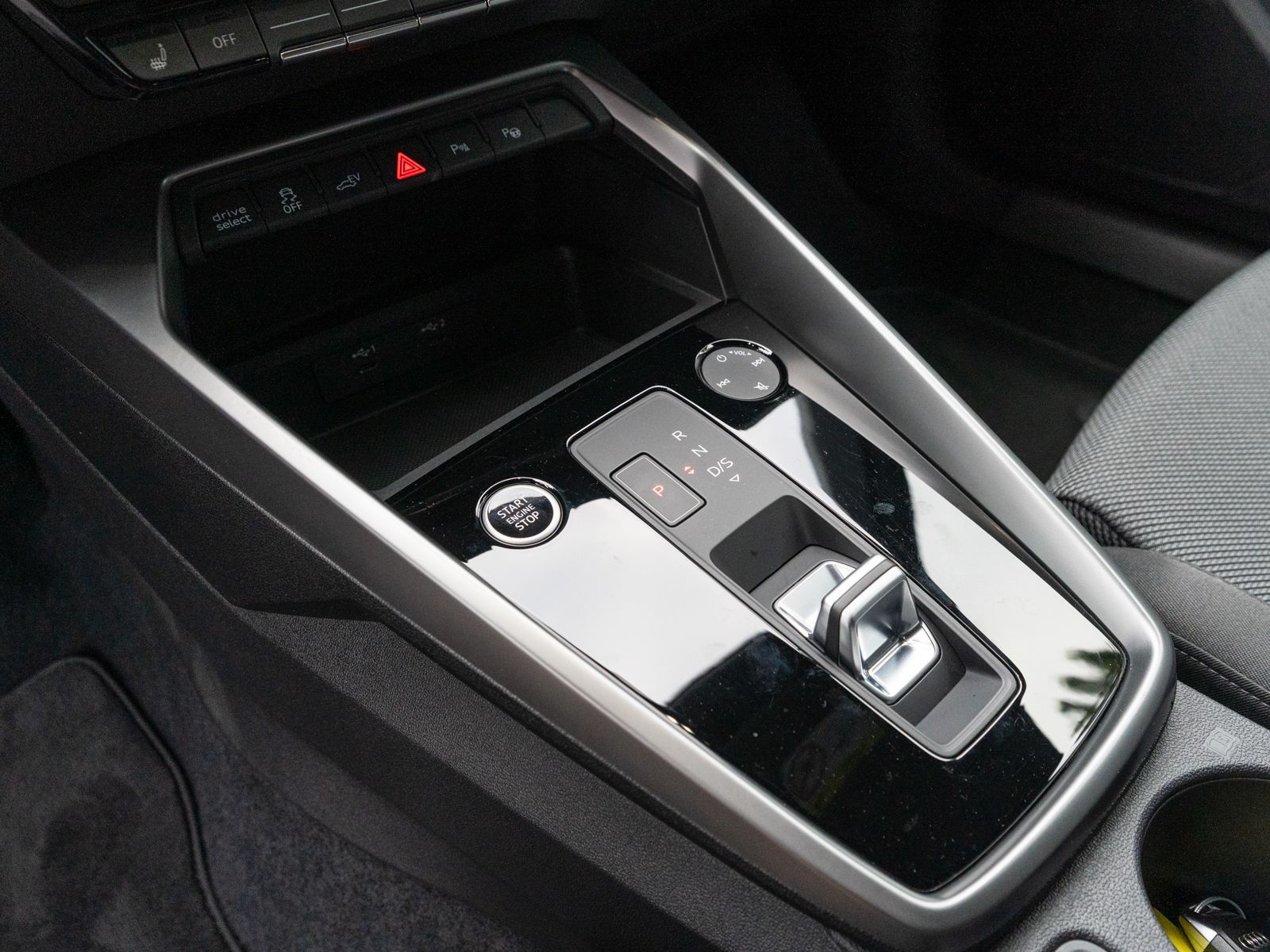 Audi A3 Sportback S line 45TFSI e NAVI LED ACC RFK VC