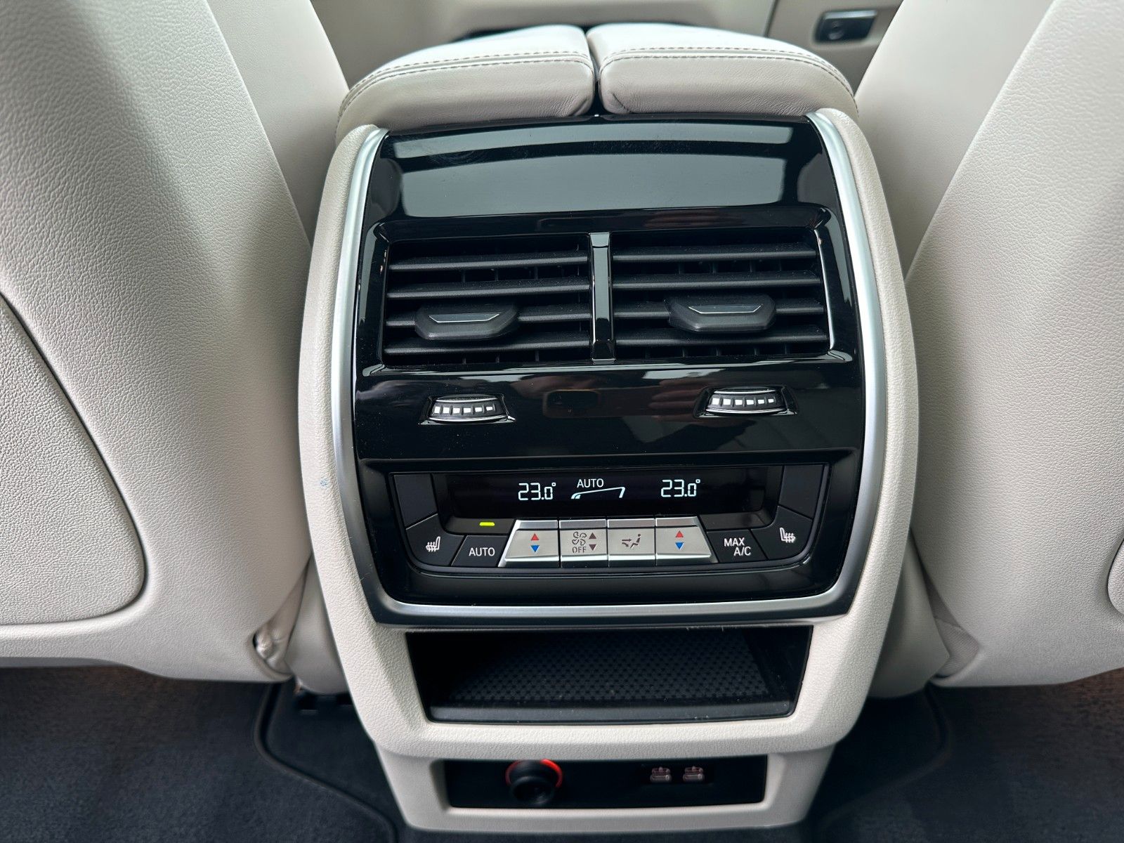 BMW X7 xDr 40d M Sport Pro|Aktivlenk|SkyL|AHK|BEIGE|