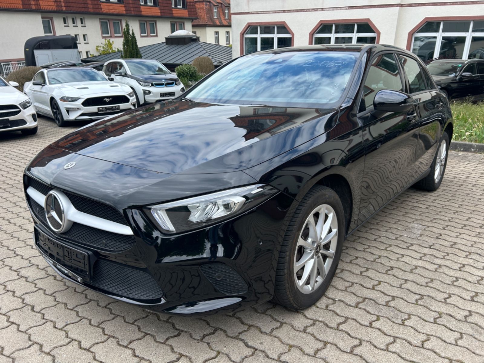 Mercedes-Benz A250e Business - Samsaru's Car Outlet