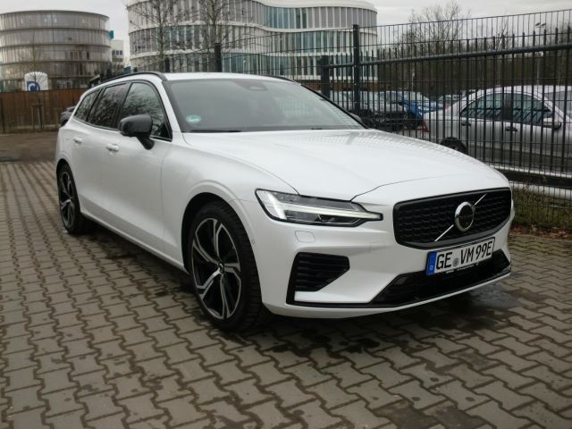 Volvo V60 T6 AWD Ultra Dark*Business-Paket*360Grad*B+W