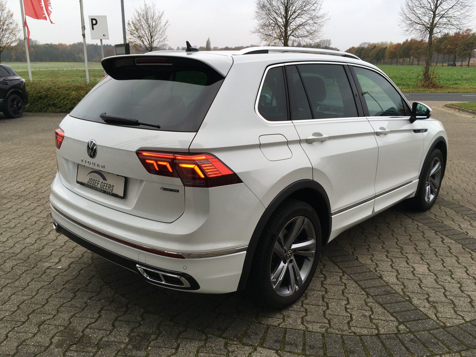 Volkswagen Tiguan R-Line 2.0 TDI 4Motion Leder+Soundsystem+