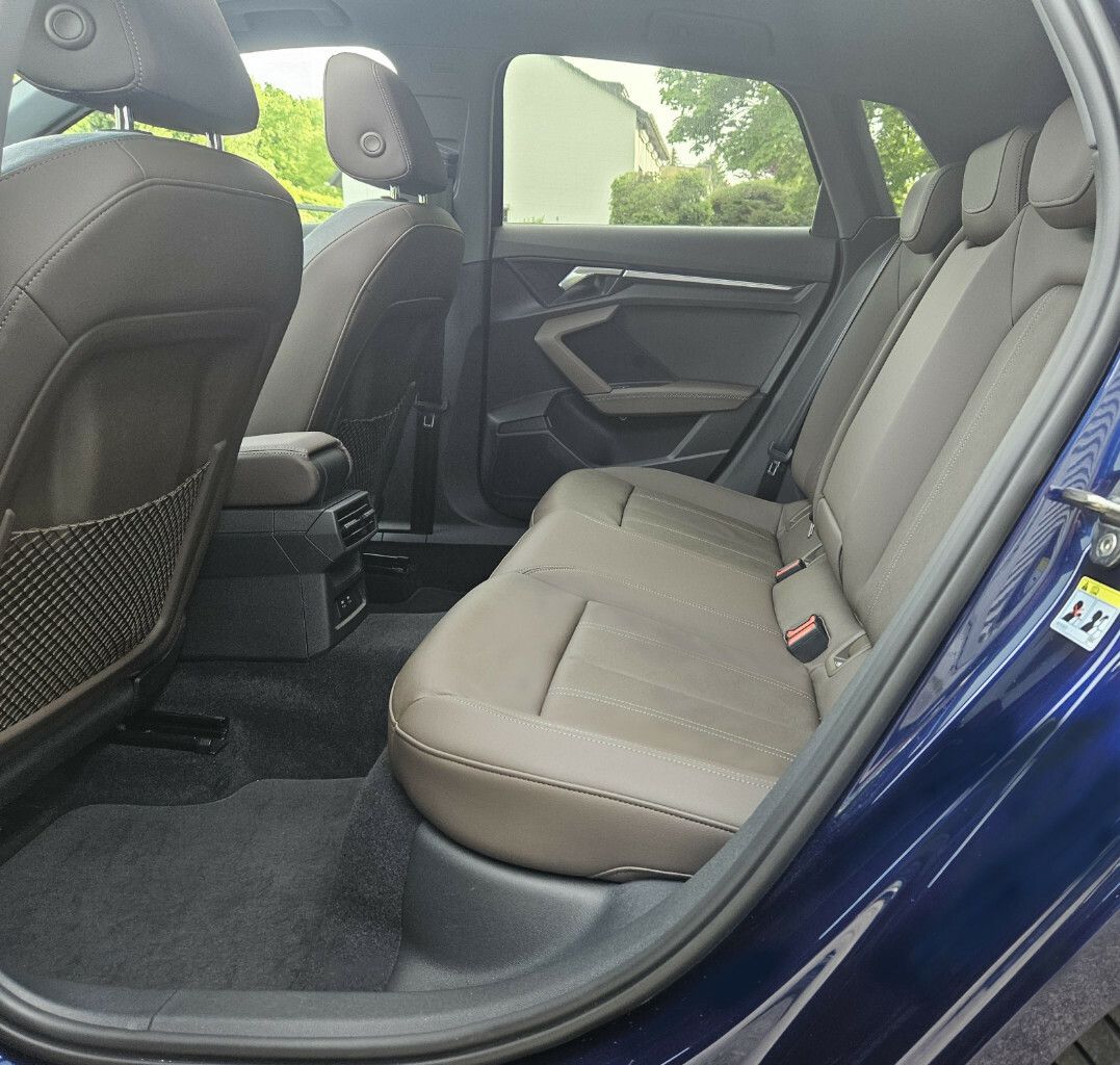 Audi A3 Sportback S-Line.PanSD.Matrix.Led.Cam.KeylGo.