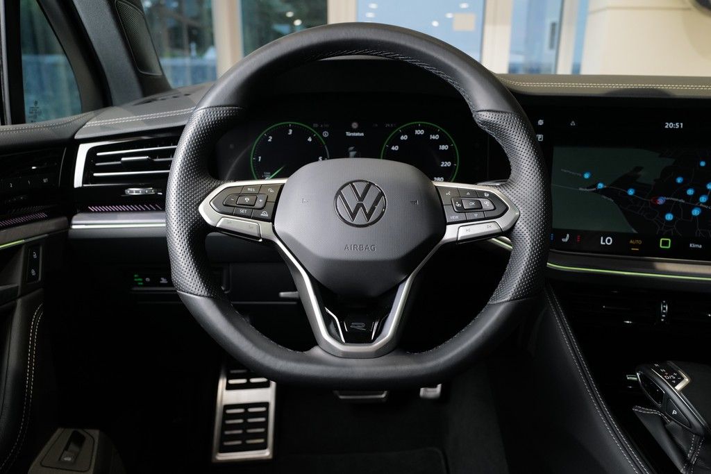 Volkswagen Touareg 3.0TDI R-Line BlackStyle Nachtsicht HuD