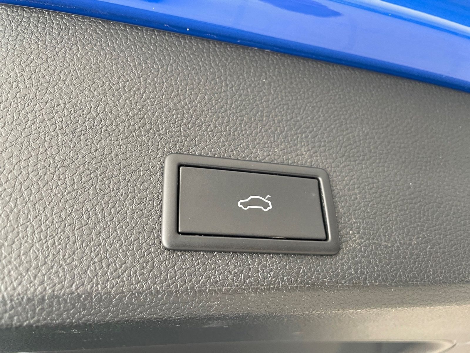 Seat Ateca 2.0 TDI FR LED/NAVI/AHK/STAHZG/KAM/KESSY