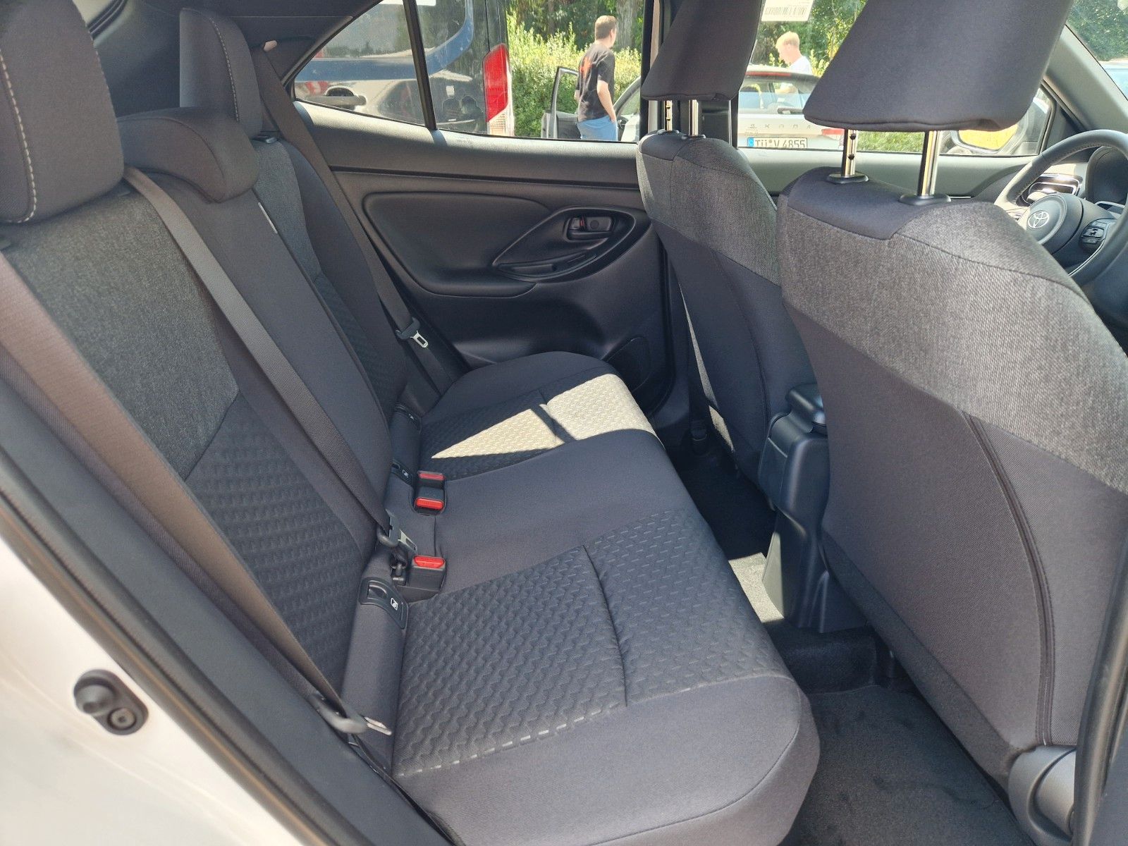 Toyota Yaris Cross 1,5-l-VVT-iE Teamplayer Safety P. V