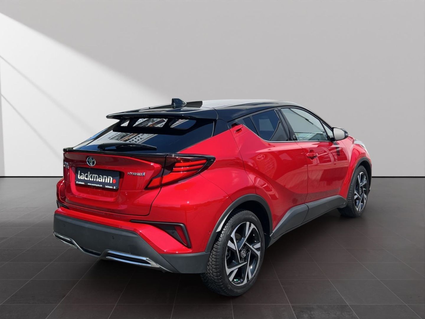 Toyota C-HR 2.0 Hybrid - Samsaru's Car Outlet